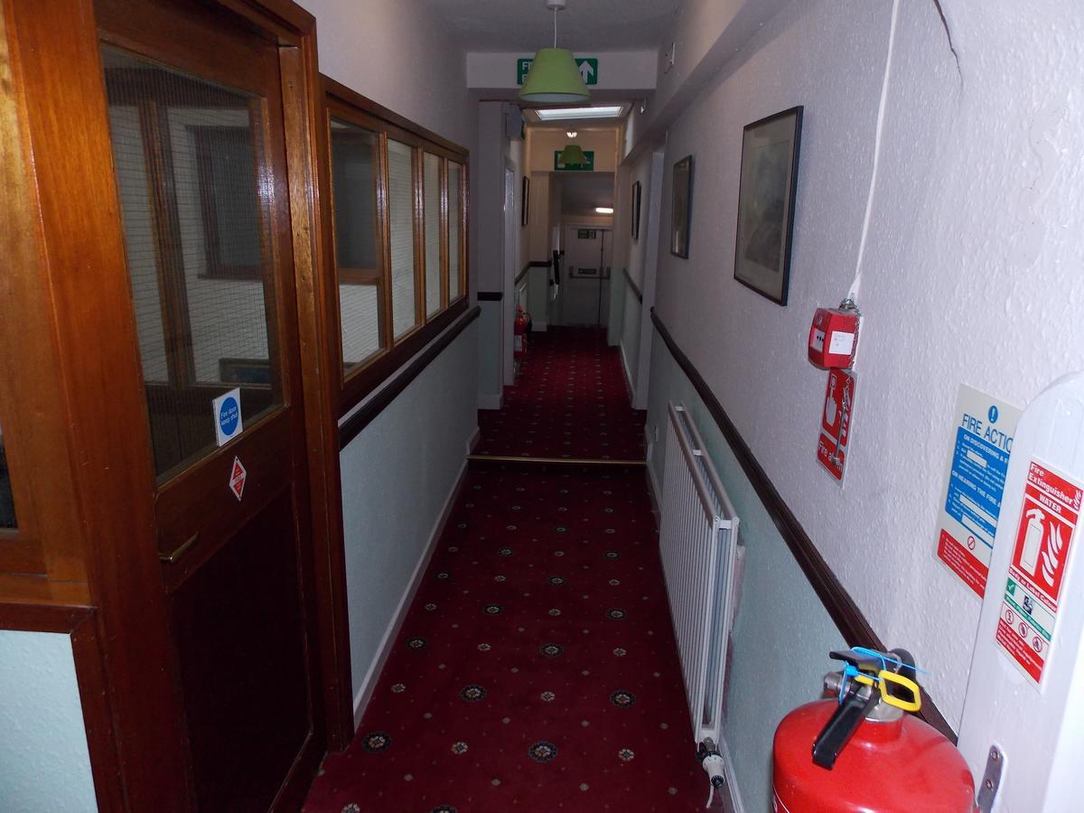 Cross Keys 3*
